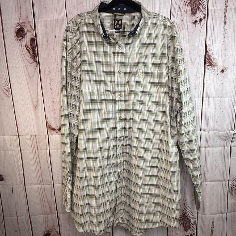 Men Noble Outfitters Plaid Button down Shirt